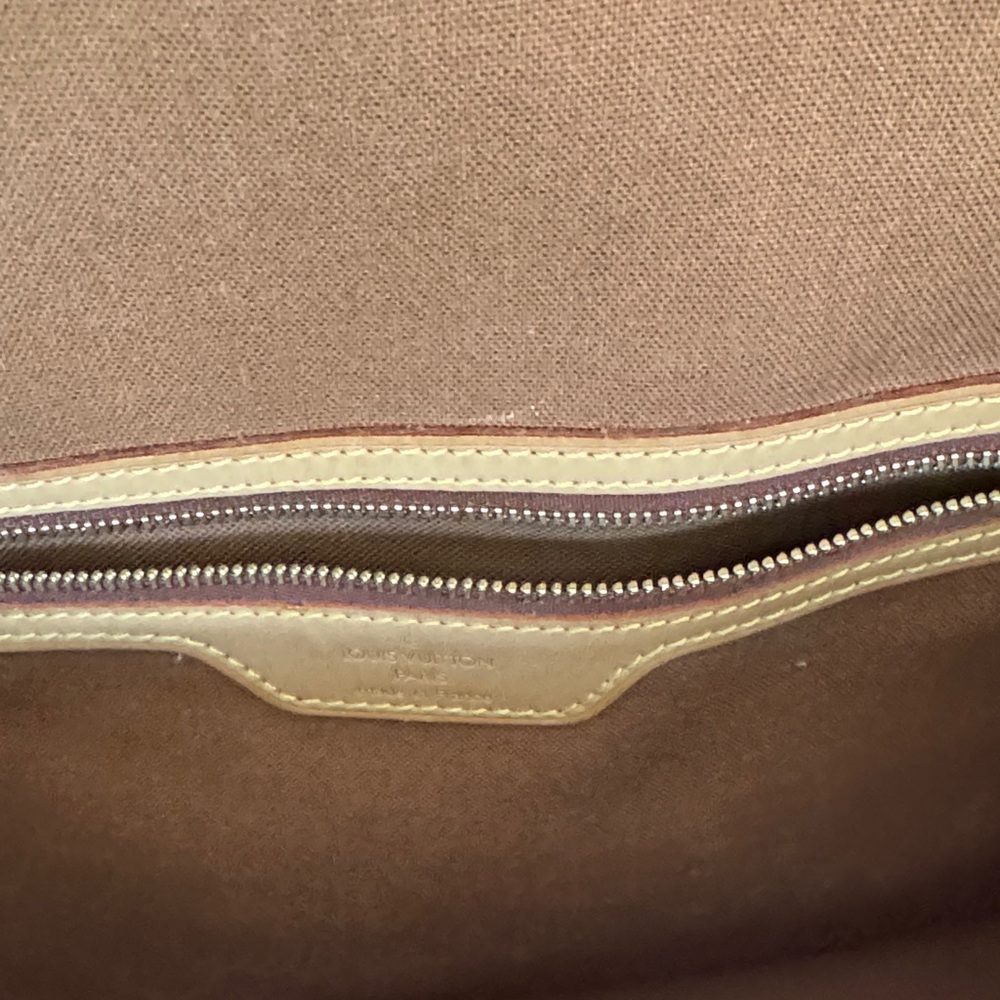 Louis Vuitton Monogram Canvas Messenger Bag - Picture 8 of 12